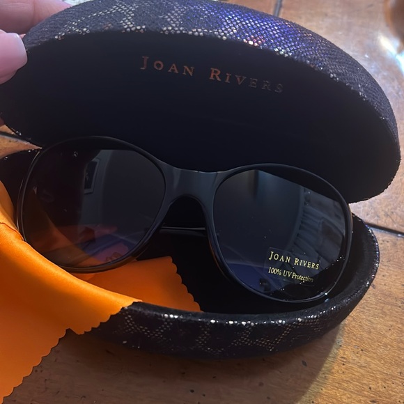 Joan Rivers Accessories - Joan Rivers sunglasses